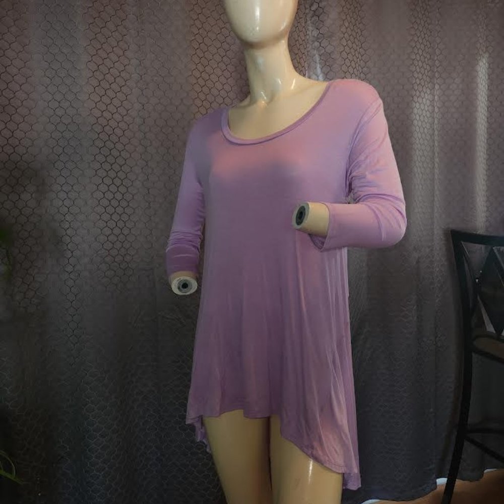 Frumos Lavender Round Neck 3/4 Sleeve Tunic Top